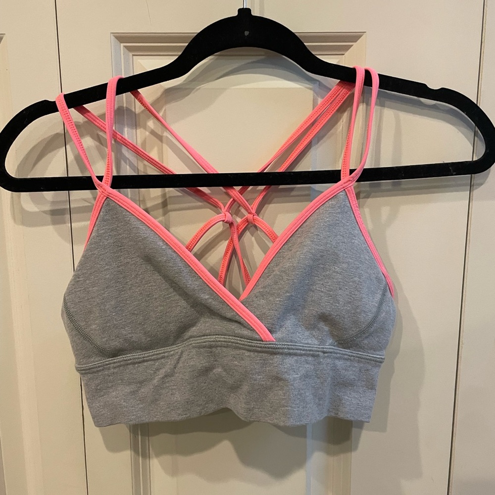 Lululemon sports bra